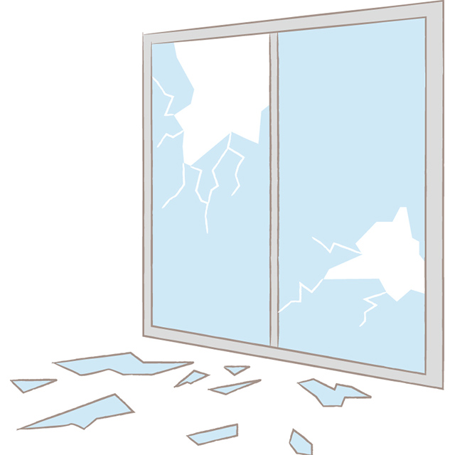 カーテンなどが無かったり、フィルムなどで窓ガラスの補強などをしていないと、割れたガラスが部屋の広範囲に飛び散ってしまいます。