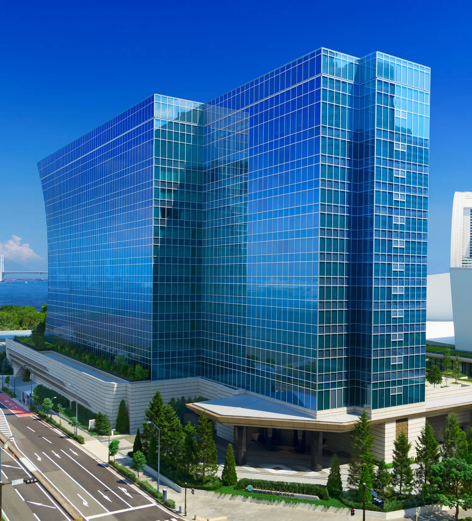 ザ・カハラ・ホテル＆リゾート 横浜 事業主（写真提供）：リゾートトラスト株式会社 / 設計・監理：株式会社 観光企画設計社