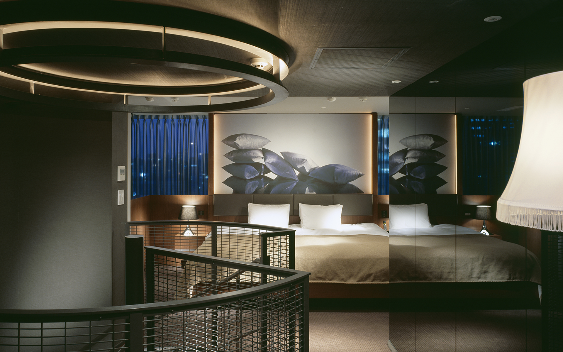 リニューアル前の「赤坂グランベルホテル」の客室の例。UDS在籍時に設計した。同ホテルも寶田さんの手により2016年にリニューアル（写真：Nacasa & Partners）